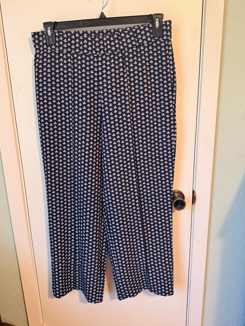 Isaac Mizrahi Navy Wide-Leg Pants with Pink Microprint